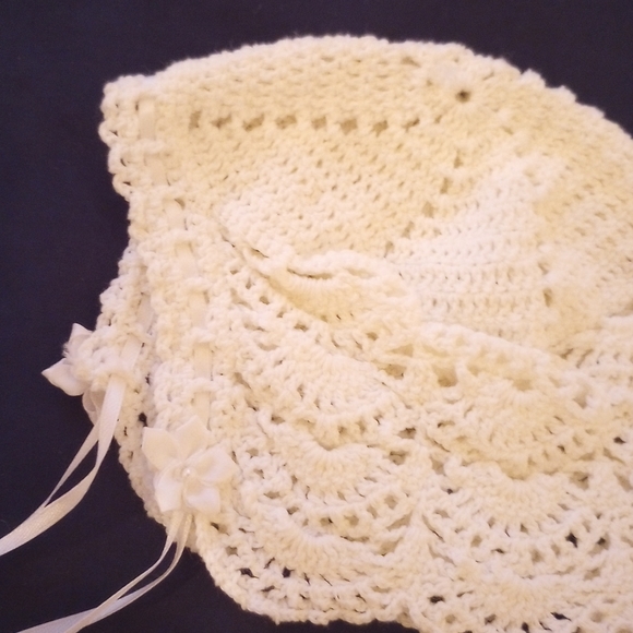 Christening gown set - Picture 3 of 4